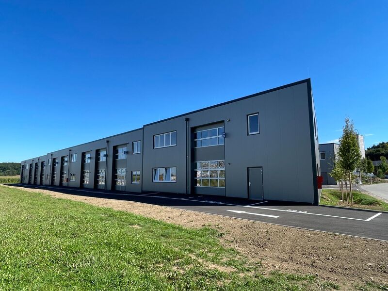 RESERVIERT! BEZUGSBEREIT! Betriebs-/ Produktions- oder Lagerhallen von 44 - 224 m² Fläche im BUSINESS PARK REGAU  zum Sofortbezug (Top 04b)