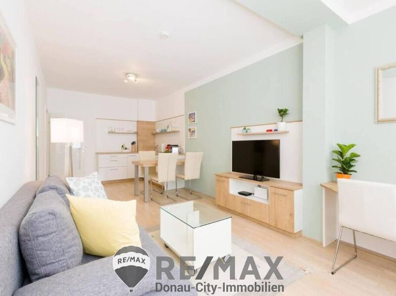 "Charming Furnished 2-Room Apartment in a Central Location"