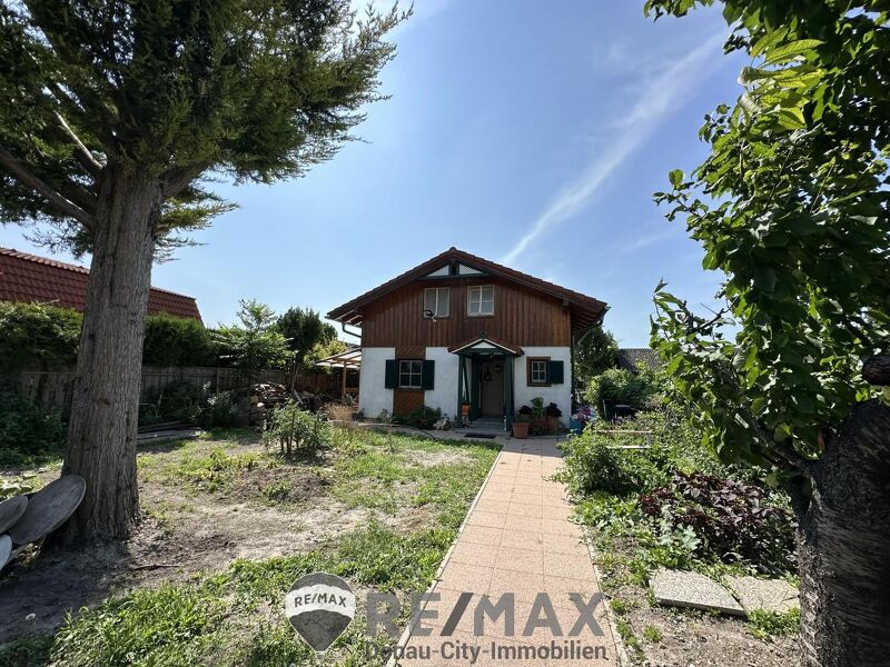 "Haus im Gr&uuml;nen Floridsdorf mit wundersch&ouml;nem Garten im Eigentum"