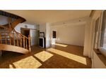 Zur Miete - eine tolle Maisonette-Wohnung mit wundervollem Ausblick in die Berge...
