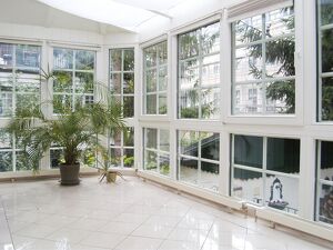 REPRÄSENTATIVE  ALTBAUVILLA MIT TERRASSE UND GARTEN IN TOP LAGE