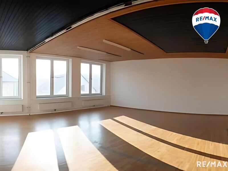 Repräsentative Gewerbefläche in zentraler Lage zu mieten!