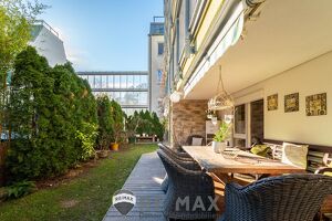 "Incredible Garden Retreat ? A True Oasis of Peace"