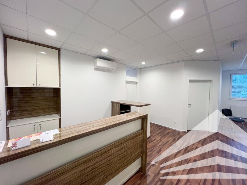 Ärzte und Therapeuten aufgepasst! Kompakte 80 m² Praxis ab sofort zu mieten!