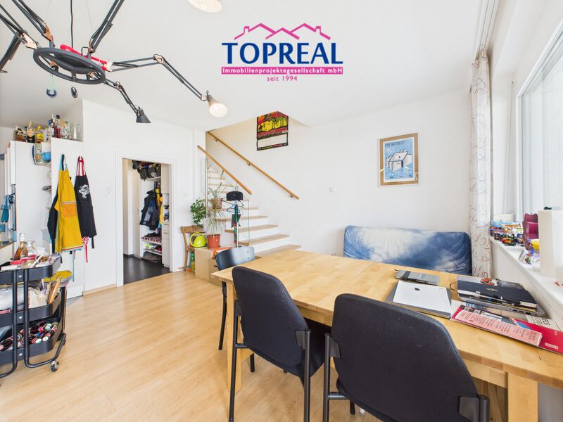 Modernisierte 4-Zimmer-Maisonette-Wohnung mit Balkon und einmaligen Ausblick über Wels