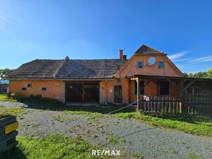 Haus mit Potential - Dreikanthof in bester Aussichtslage