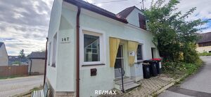 Kleines, sanierungsbedürftiges Haus in ruhiger Lage mit vielseitig nutzbarem Nebengebäude