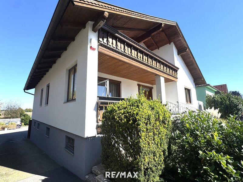 Charmantes Wohnhaus in Grund - tolle öffentliche Anbindung