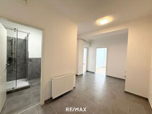 Erstbezug ? Modern sanierte 2-Zimmer-Wohnung - Nähe U1