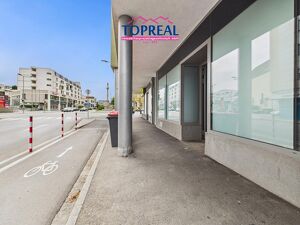 Geschäftslokal mit enormer Sichtbarkeit in Bestlage der Welser Innenstadt