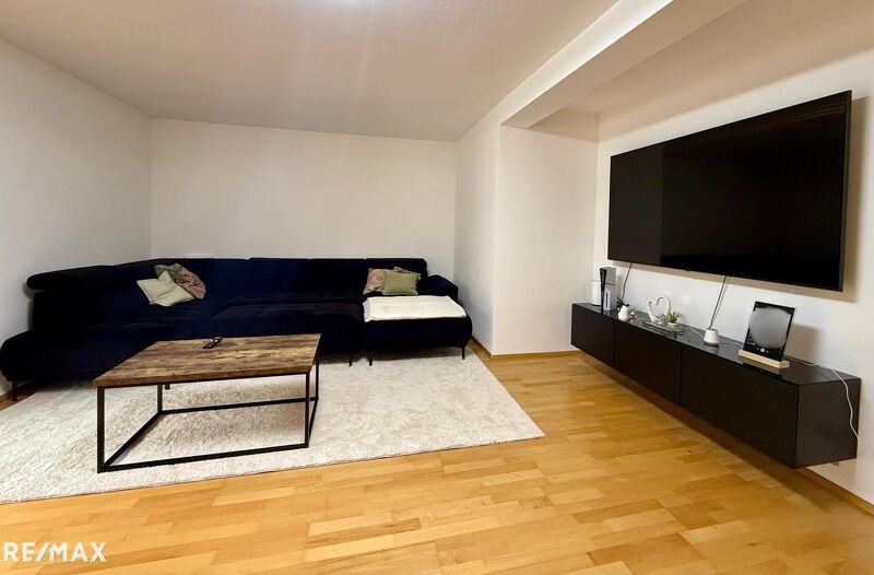 EINZIEHEN & WOHLFÜHLEN - Helle 3-Zimmer-Wohnung mit Terrasse und Parkplatz
