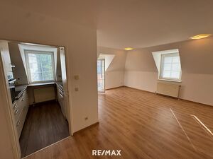 Schön sanierte Mietwohnung in guter öffentlicher Lage