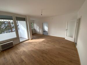 Sanierte, sonnige Wohnung mit Balkon in ruhiger TOP-Lage