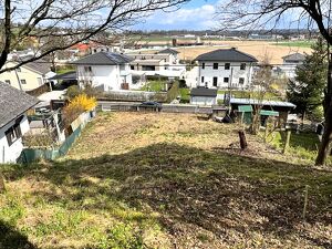 Leistbares, zentrumsnahes Hanggrundstück ohne Bauzwang!