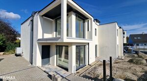 Doppelhaushälften Neubau ? belagsfertig mit Dachterrasse!