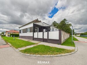 Einfamilienhaus mit Keller, Garten und Garage