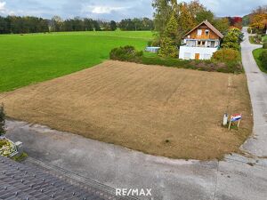 Traumhaftes Baugrundstück in idyllischer Ruhelage ? ohne Bauzwang, nahe der Salzburger Grenze