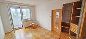 Wohnen ganz oben ? 2-Zimmer-Dachgeschoßwohnung mit großer Loggia und Weitblick in Linz-Urfahr