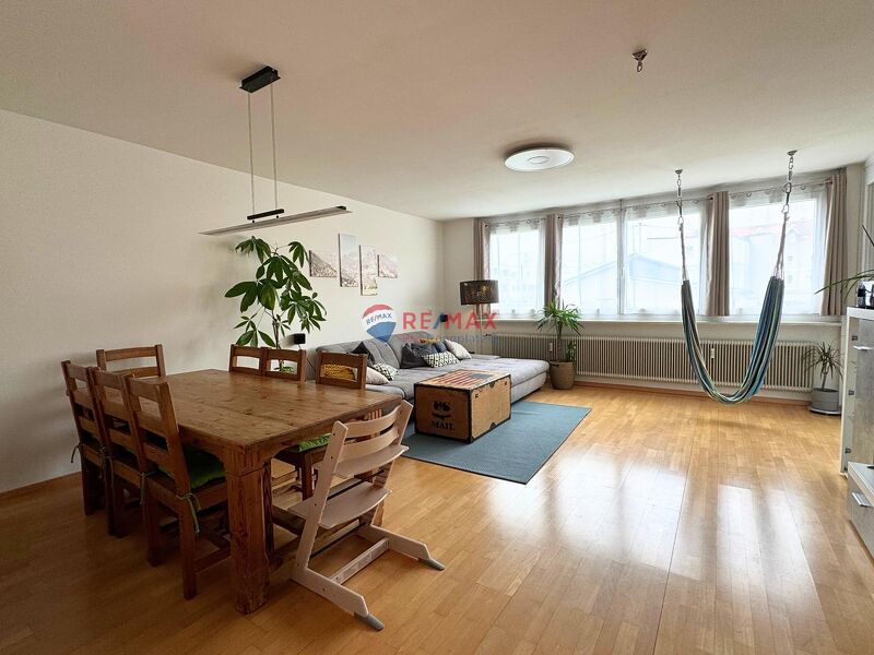 4-Zimmer-Familienwohnung mit Loggia & Home-Office-Komfort