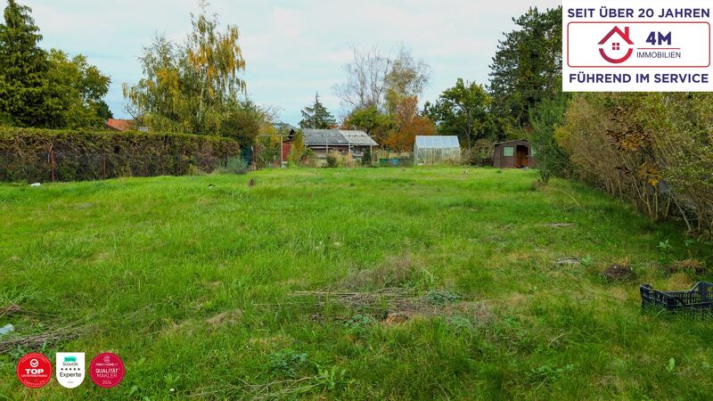 ? Familientraum in Ruhelage ? Grundstück mit Baugenehmigung und Platz für Garten & Pool