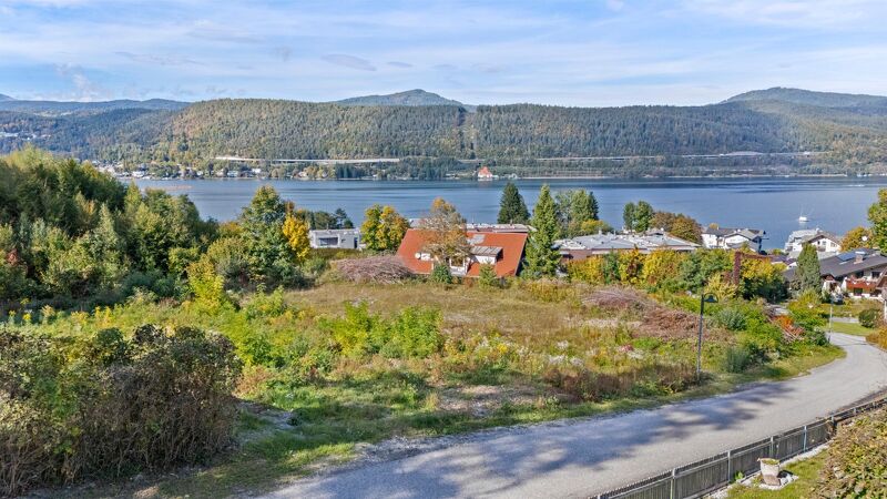Grundstück mit unverbaubaren Blick auf den Wörthersee