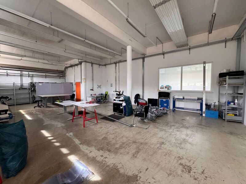 Produktionshalle mit Sektionaltor | inkl. Büro und Sanitäranlagen | IMS Immobilien KG