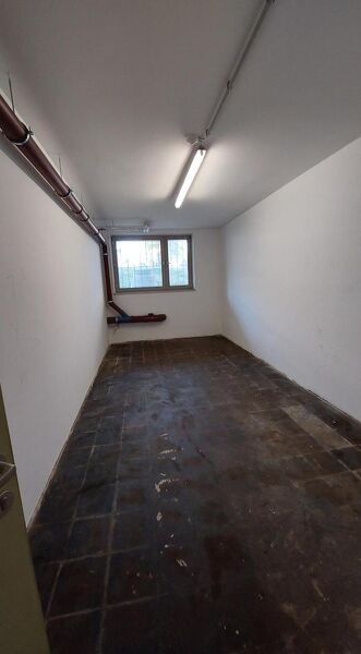 Lagerraum im Kellergeschoß eines Mehrparteienhauses zu vermieten