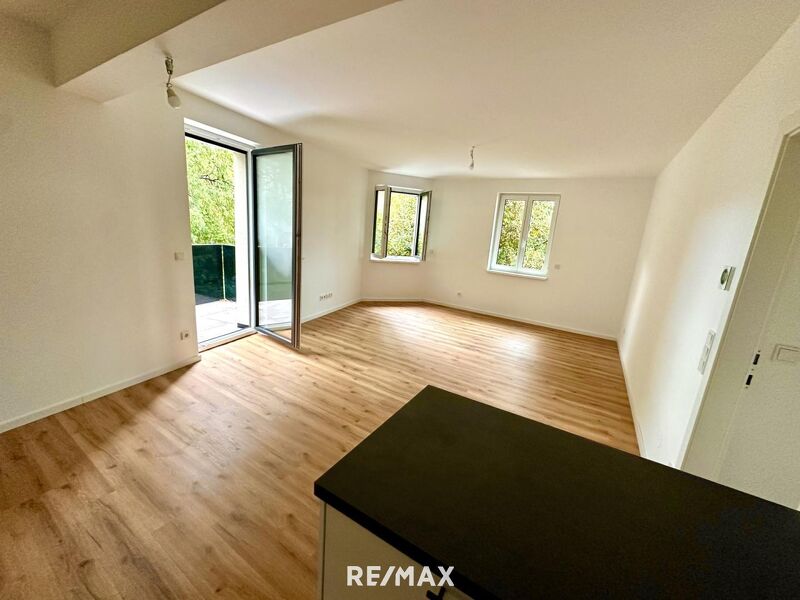 Erstbezug! Top 5! Wunderschöne zentrumsnahe 4-Zimmer Wohnung mit Balkon!