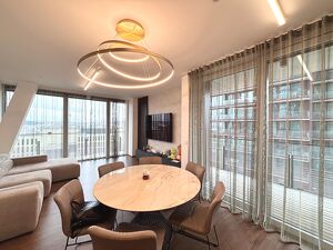 Designer-Residenz im Triiiple Tower mit Panoramaausblick