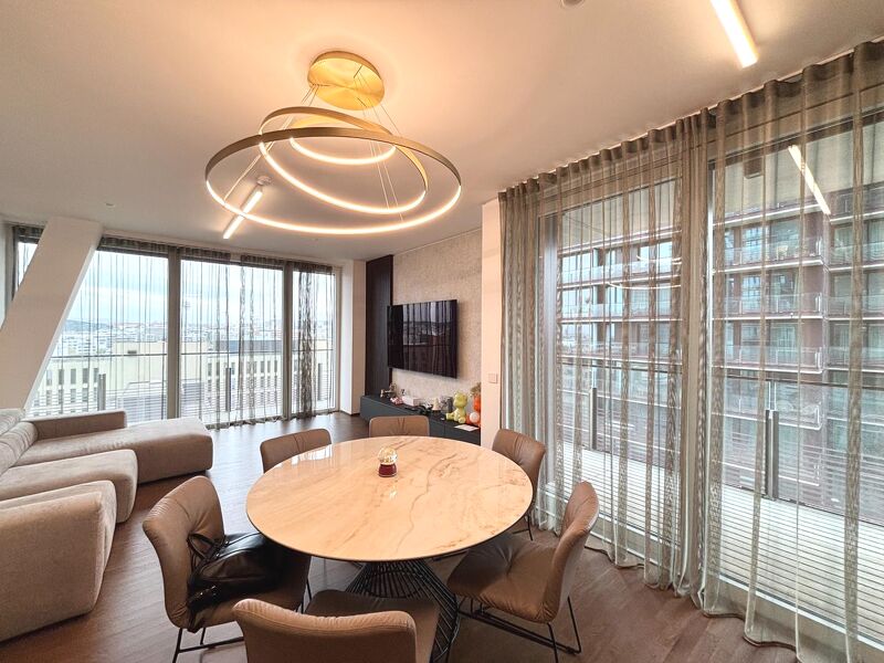 Designer-Residenz im Triiiple Tower mit Panoramaausblick