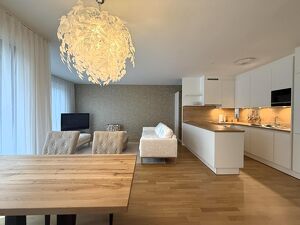 Exklusiv und komplett möblierte 3-Zimmer-Terrassenwohnung für gehob. Ansprüche // Excl. and fully furnished 3-room terr. apt for discerning tastes //