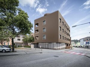 Sie wollen gesehen werden? Schöne FREQUENZ und SICHTBARKEITslage - straßenseitige AUSLAGENFRONT - Zentrumslage