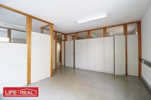 Großzügiges Büro / Ordination in Toplage: Vielseitige Nutzung in historischem Ambiente im Zentrum von Ried