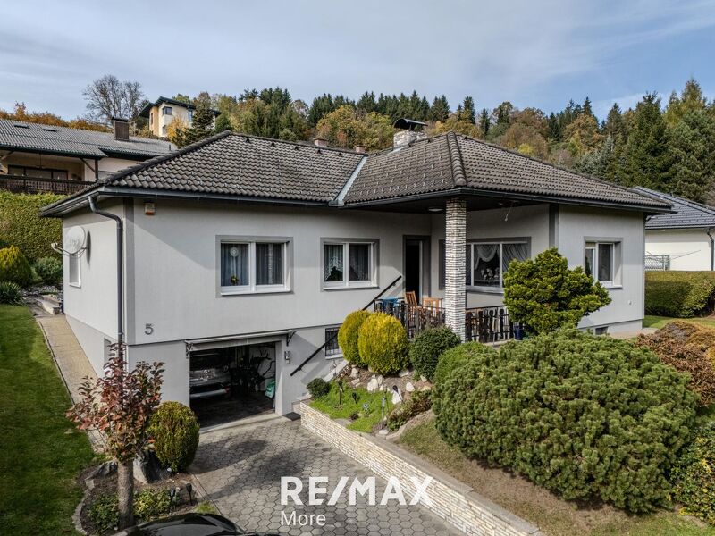 Einzigartiger Bungalow mit Wellnessbereich, Pool und großem Grundstück in ruhiger Wohnlage