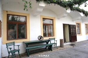 Ladenlokal mit großzügigen Arbeitsräumen und Kühlhäusern auf ca. 100m2