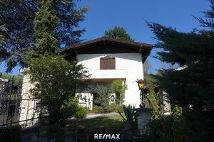 Residenz im Weingebirge ? Rückzugsort mit Parkanlage