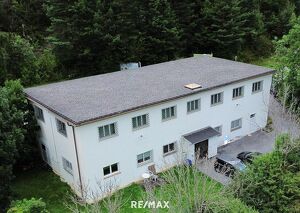 Produktions- und Lagerliegenschaft mit solider Bausubstanz!