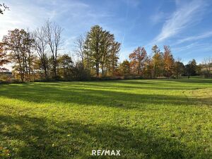 Großzügiges Grundstück mit Stallgebäude in Kalling ? ideal zur Pferdehaltung