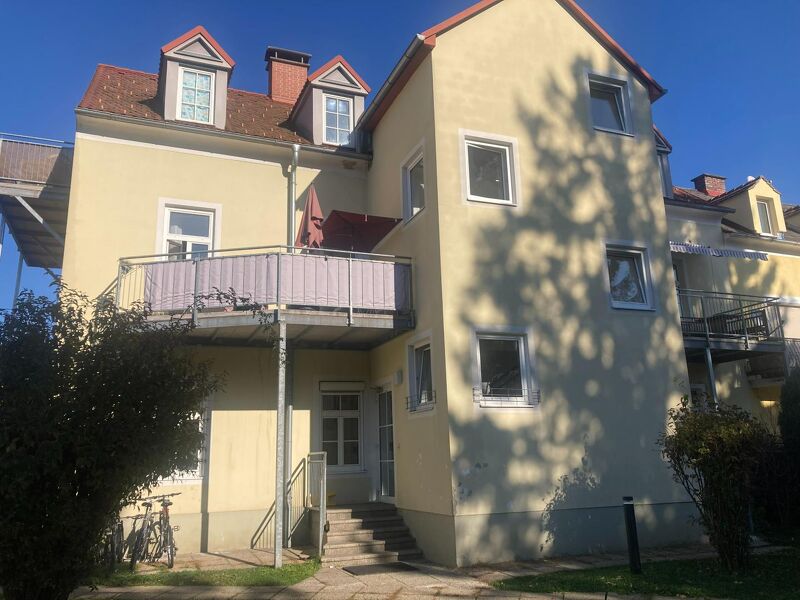 Mietwohnung mit 3 Zimmern und Balkon in ruhiger Lage