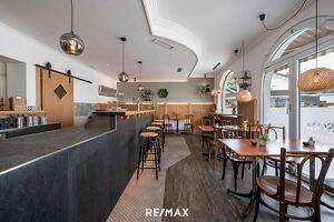 Modernes Geschäftslokal mit zwei Wohnungen im Zentrum von Wagrain