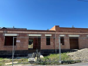 "2 Doppelhäuser und ein Preis! Oberlisse 20 Meter vom 21ten Bezirk!"