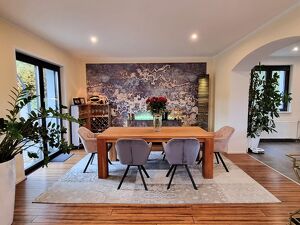 FAMILIENDOMIZIL MIT SCHWIMMTEICH