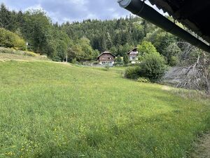 Sanierungsbedürftiges Haus mit wunderschönem Grundstück, mit Blick über Villach, Wollanig!