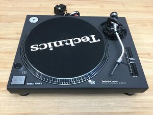 Technics SL 1210 MK2 Plattenspieler