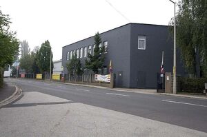 Großzügige Lagerhalle mit zwei Ebenen, Lastenlift und Laderampe in Linz (Infra Center)  B WIDMUNG