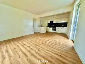 Wunderschöne zentrumsnahe 4-Zimmer Wohnung mit Balkon! Top 5!