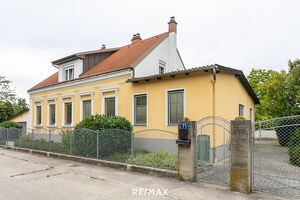 CHARMANTES WOHNHAUS MIT GARTEN UND POOL IN MAUTERN