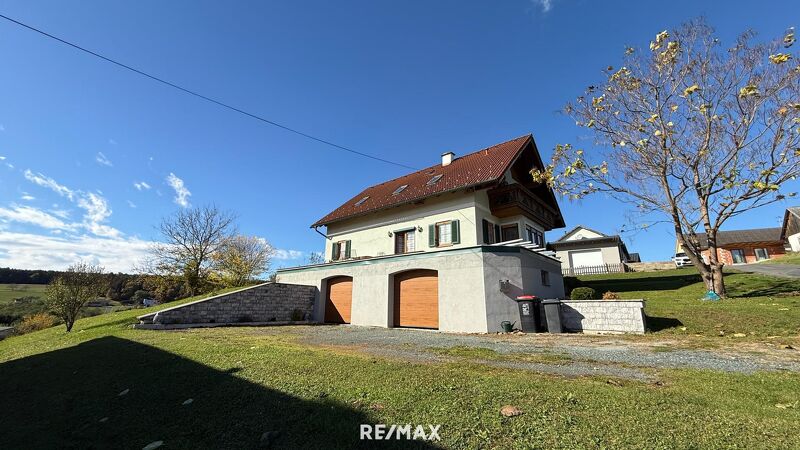 Bezugsfertiges Fertigteilhaus auf einem sonnigen Grundst&uuml;ck