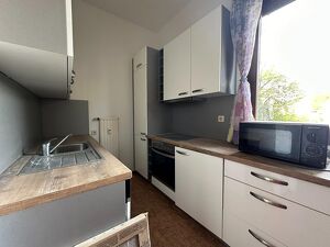 Altbauwohnung mit 4 Zimmer und Balkon