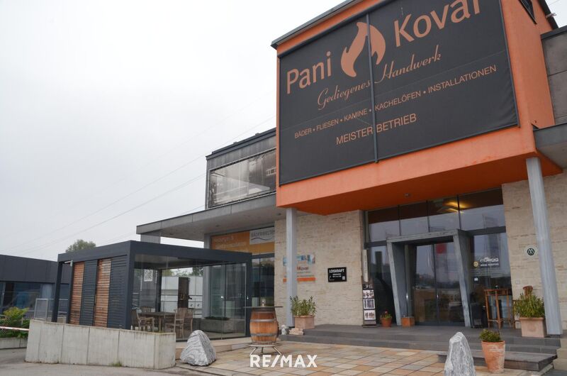 Modernes B&uuml;ro mit Dachterrasse in gepflegtem Zustand